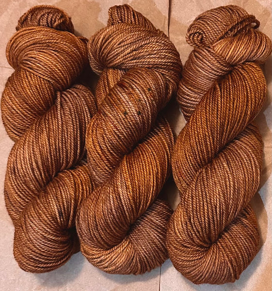 Hand Dyed Yarn "Just Rusted Enough" Rust Brown Copper Orange Gold Caramel Speckled Merino DK SW 243yds 100g, 1 Hank