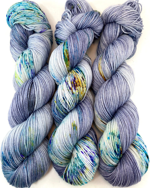 Hand Dyed Yarn "BeeBop Blues" Blue Navy Grey Turquoise Teal Gold Yellow Violet Green Speckled Polwarth Fingering Superwash 438yds 100g