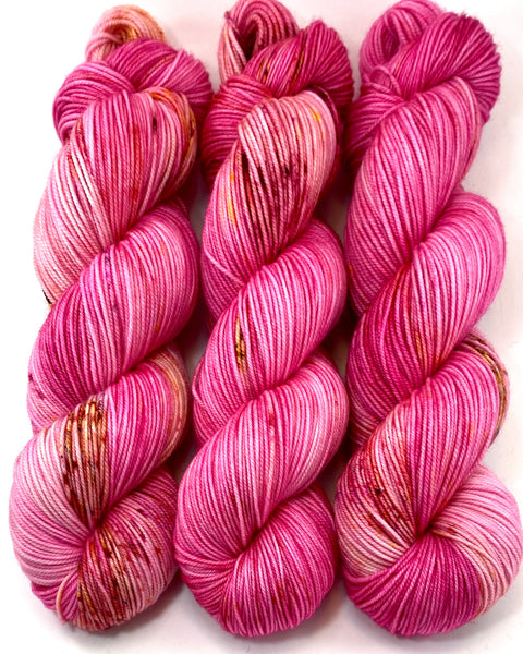 Hand Dyed Yarn "Oink Ponk" Pink Magenta Fuchsia Hot Pink Red Gold Bordeaux Caramel Speckled Merino DK Superwash 231yds 100g