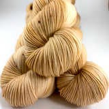 Hand Dyed Yarn "Wheat Kings" Yellow Beige Honey Tan Gold Blonde Brown Speckled Bluefaced Leicester BFL Superwash 438yds 100g