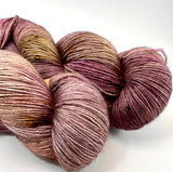 Hand Dyed Yarn "Orchids Akimbo” Purple Brown Caramel Mauve Tan Taupe Violet Speckled BFL Bluefaced Leicester Fingering Superwash 438yds 100g